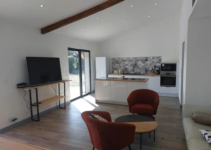 Du Chateau Ferienhaus Saint-Laurent-des-Hommes